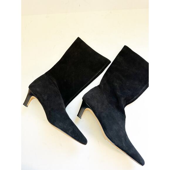 NWOB Ann Taylor Mid Shaft Nip Toe Bootie Black Suede 8 - Picture 2 of 3